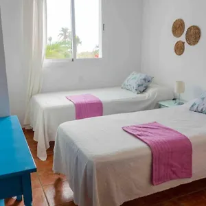 Three Bedroom House By The Sea Сasa de vacaciones